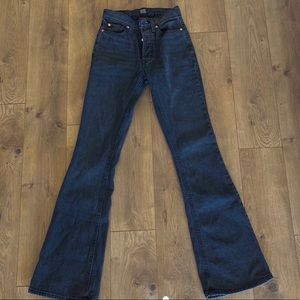 black flared bdg jeans